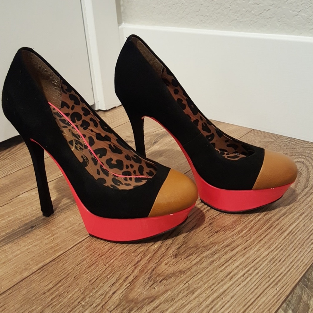 Jessica Simpson platform high heels